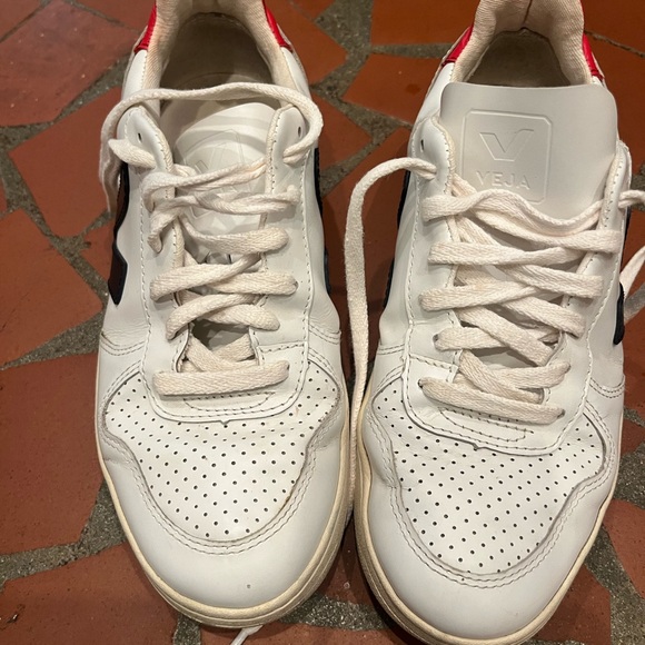 GUC Veja women’s sneaker V-12, size 38 - Picture 3 of 7